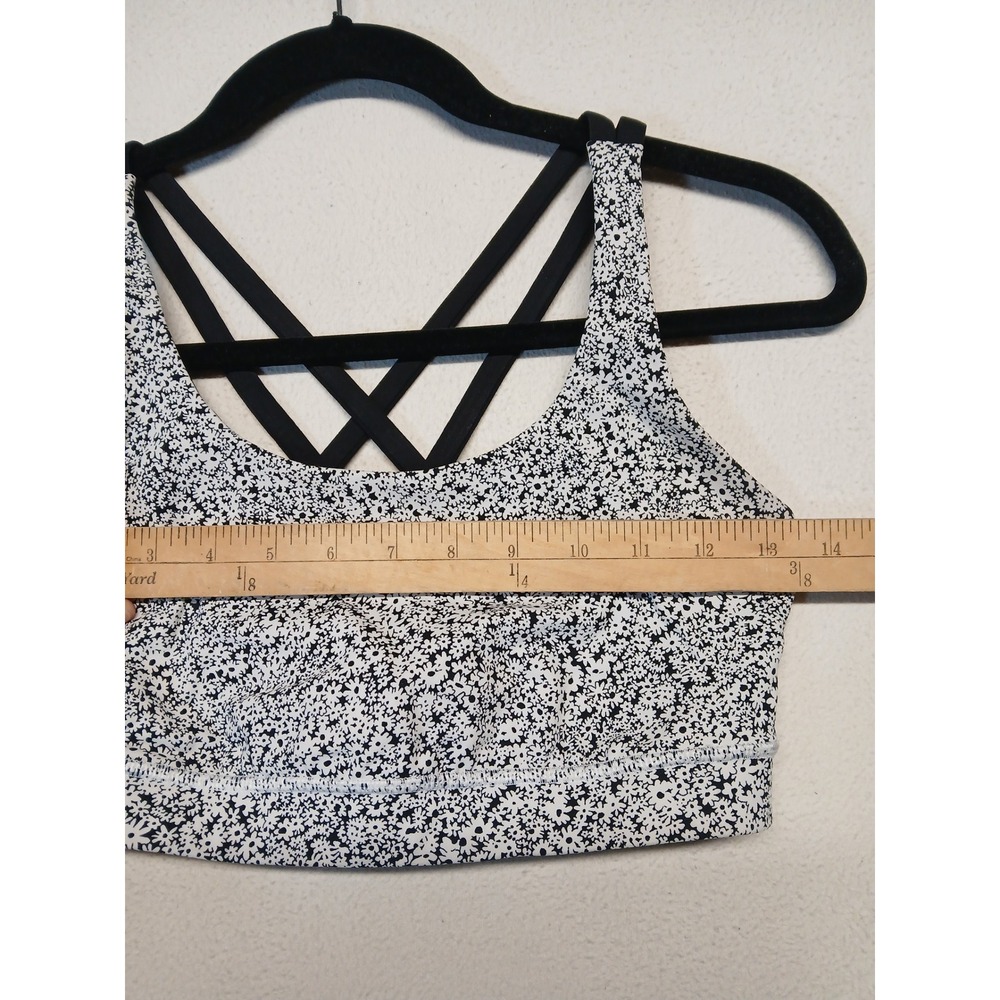 Lululemon sport bra size 8‎ - Picture 2 of 5